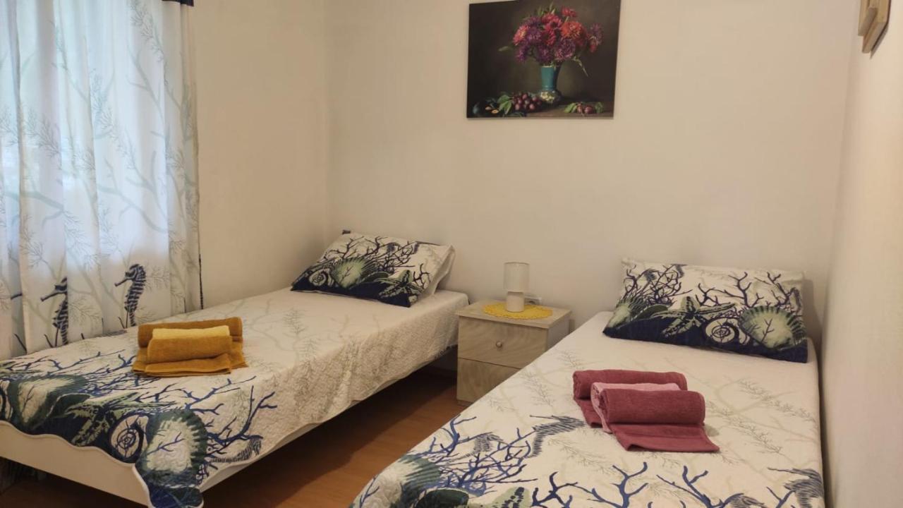 Vila Kuca Za Odmor Tri Sunca Pula Exteriér fotografie